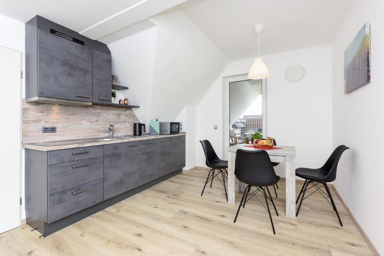 Ferienwohnung 2 Und 3 Im Haus Meeresbrise Carolinensiel Buitenkant foto