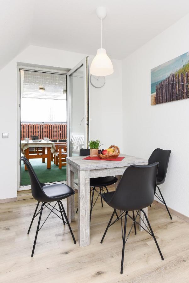 Ferienwohnung 2 Und 3 Im Haus Meeresbrise Carolinensiel Buitenkant foto
